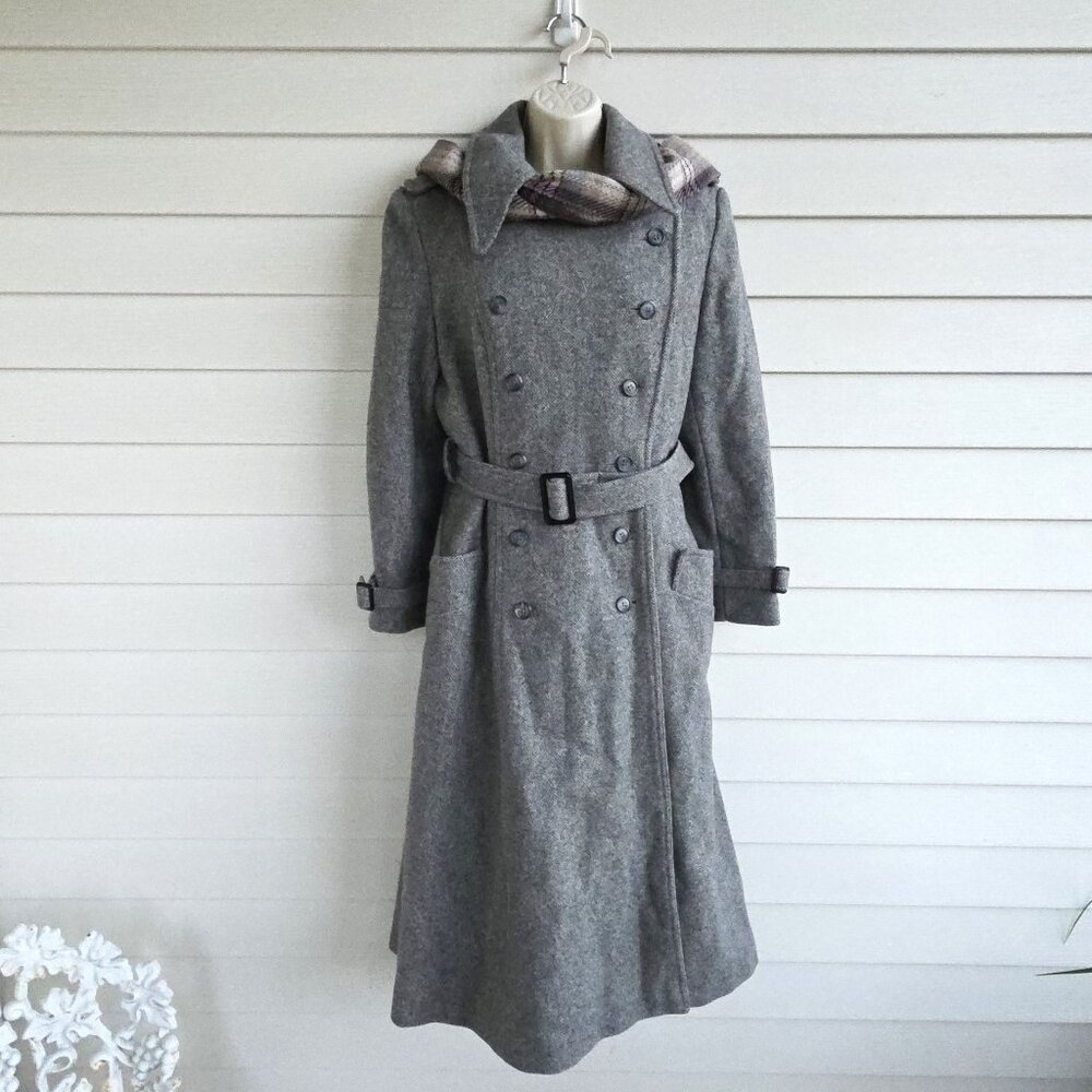 Vintage 60s/70s heavyweight wool double breasted trench coat